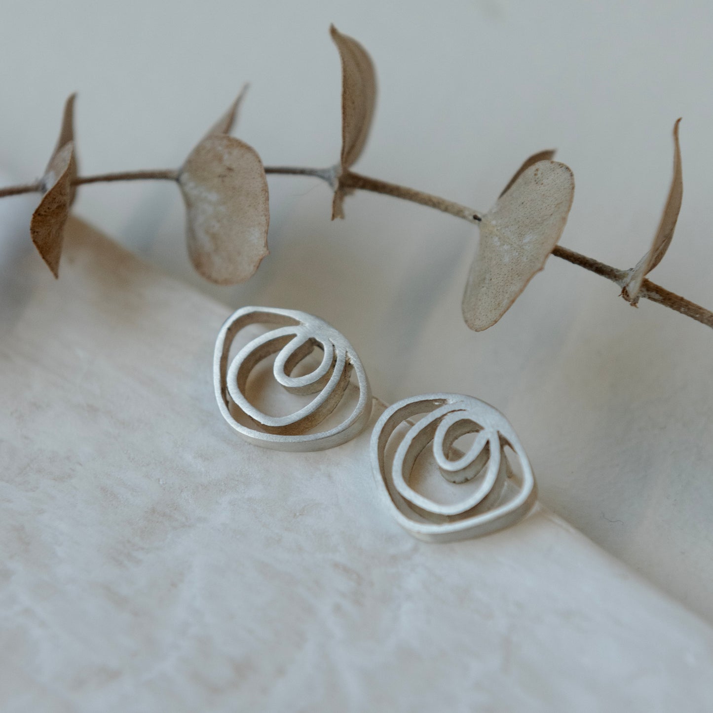 Andrea Mueller, Rose Studs