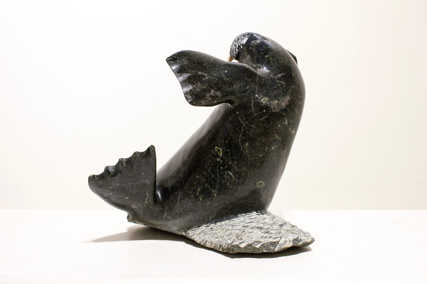 Jaco Ishulutaq, Playful Walrus