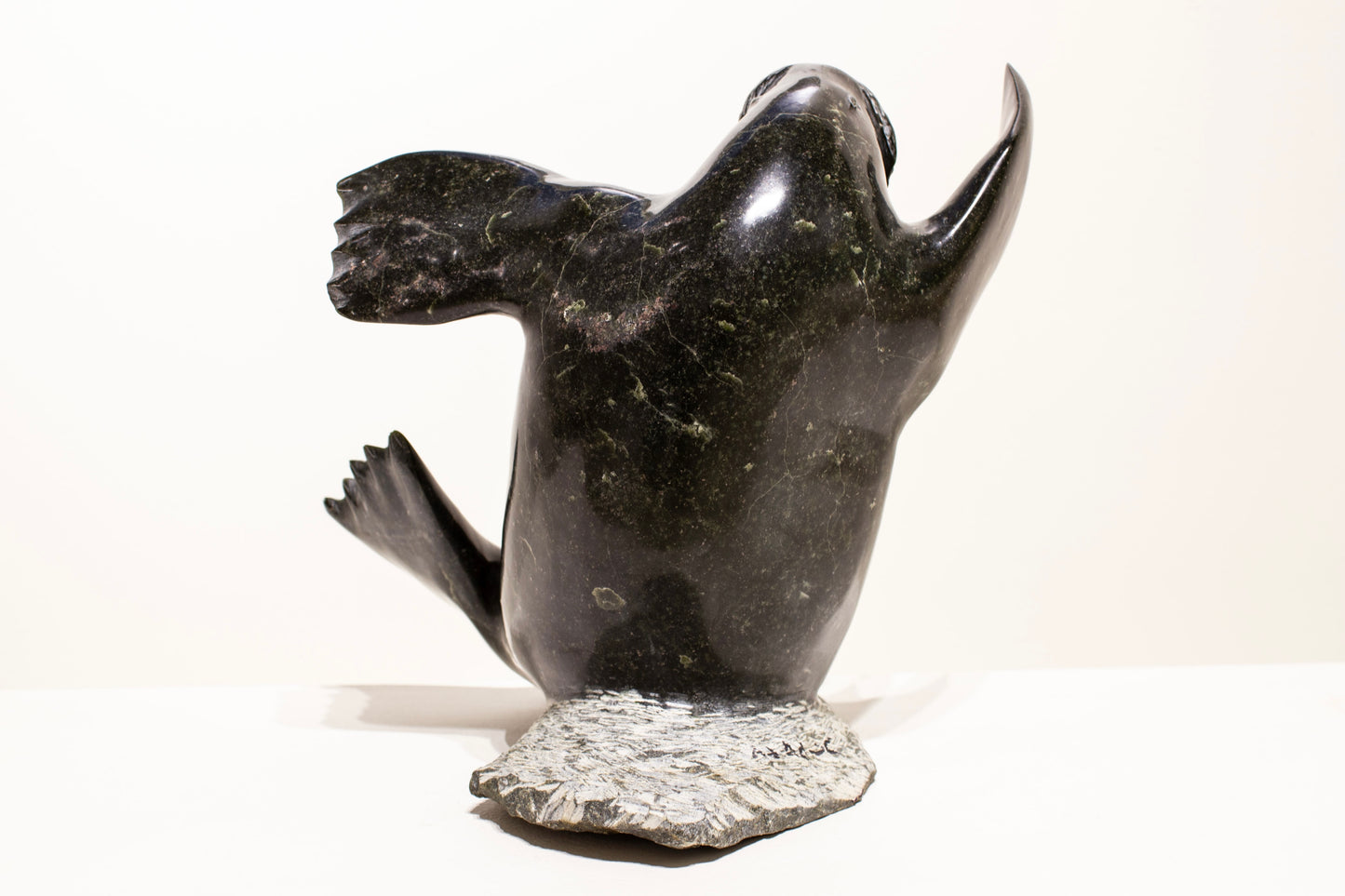 Jaco Ishulutaq, Playful Walrus