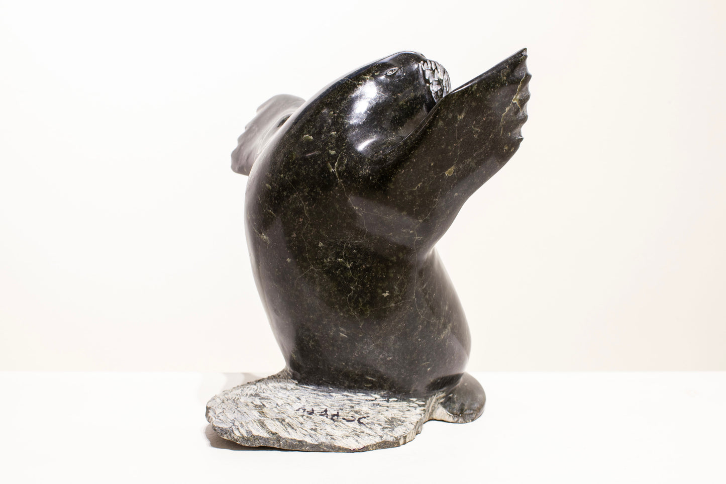 Jaco Ishulutaq, Playful Walrus