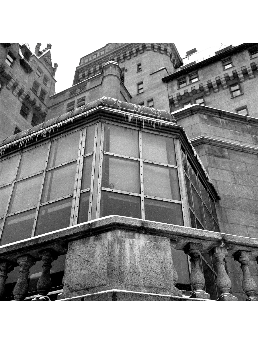 Jordan Craig, Château Window-1