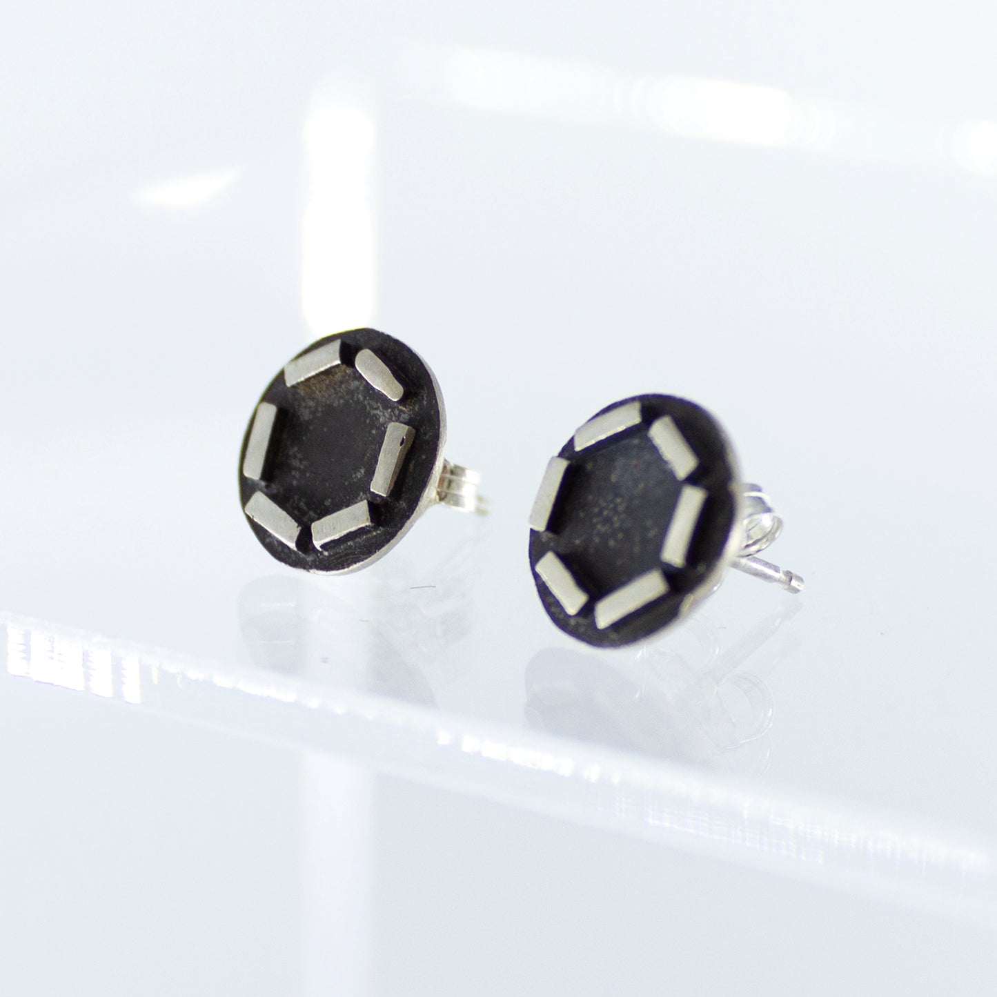 Andrea Mueller, Disc Stitch Studs