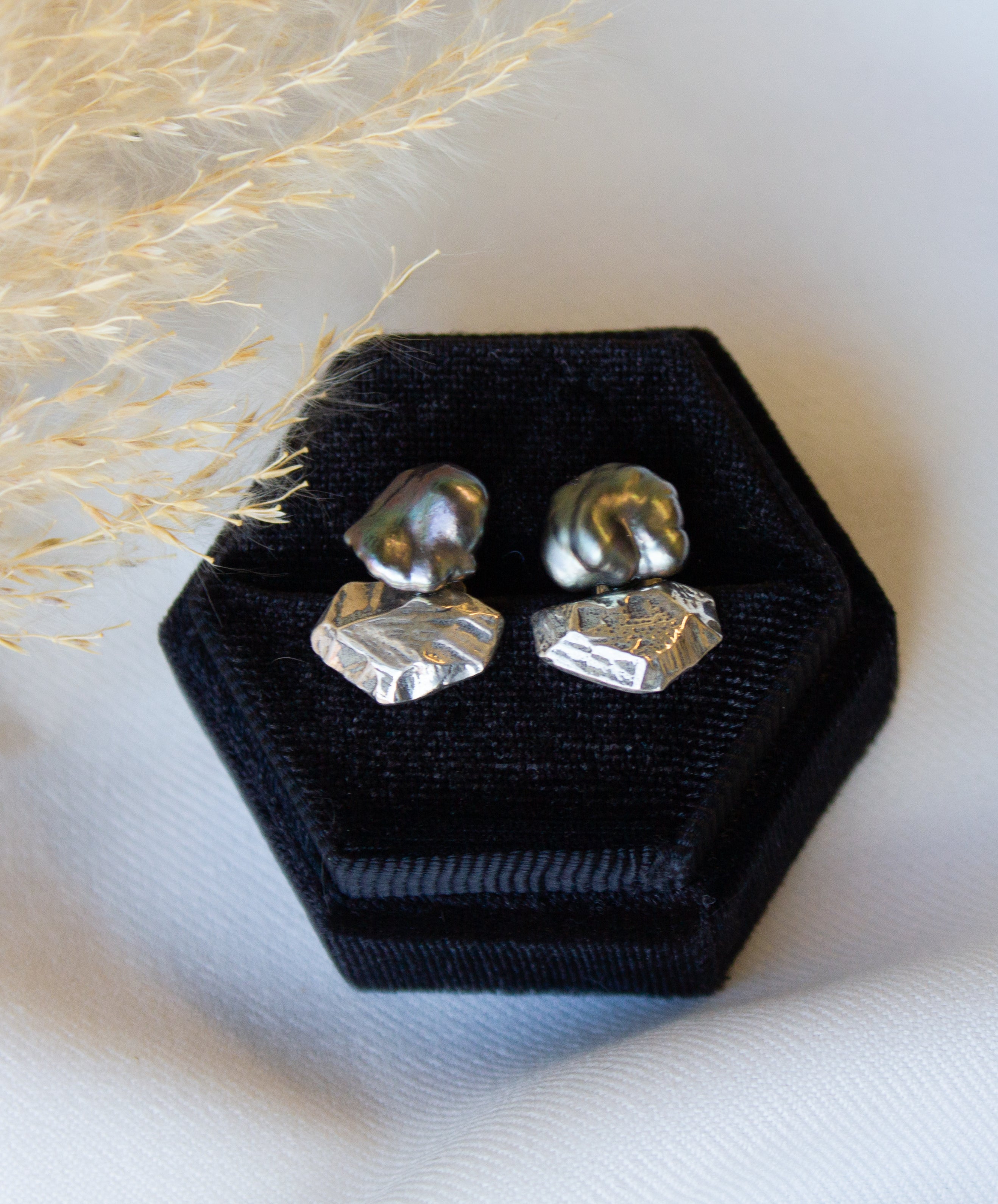 RYHN, Keshi Stone Earrings