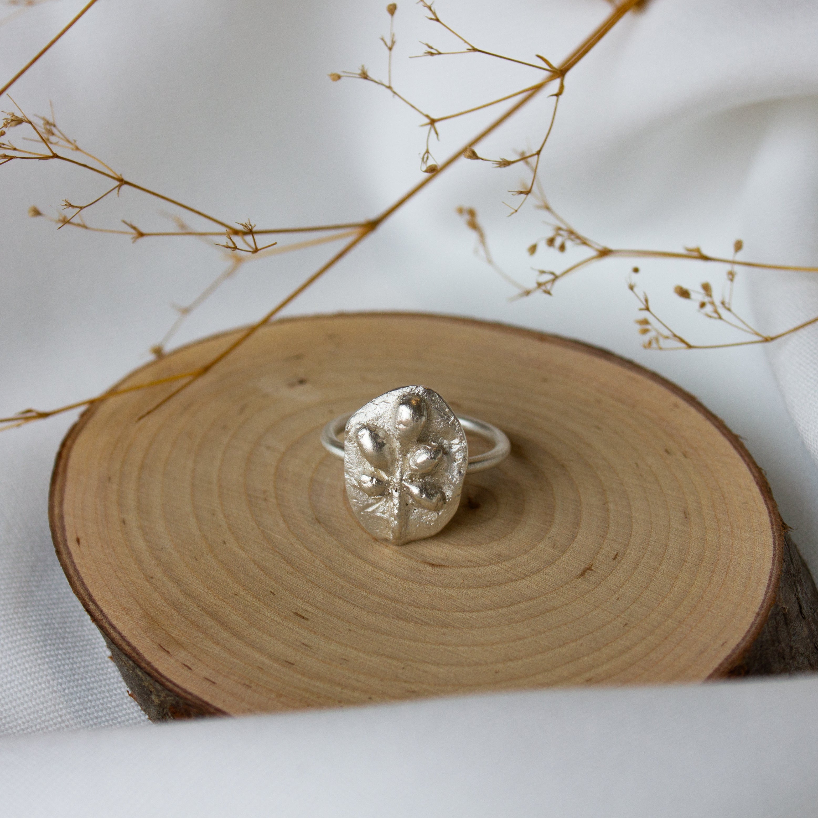 Andrea Mueller, Floral Quintet Cameo Ring-3
