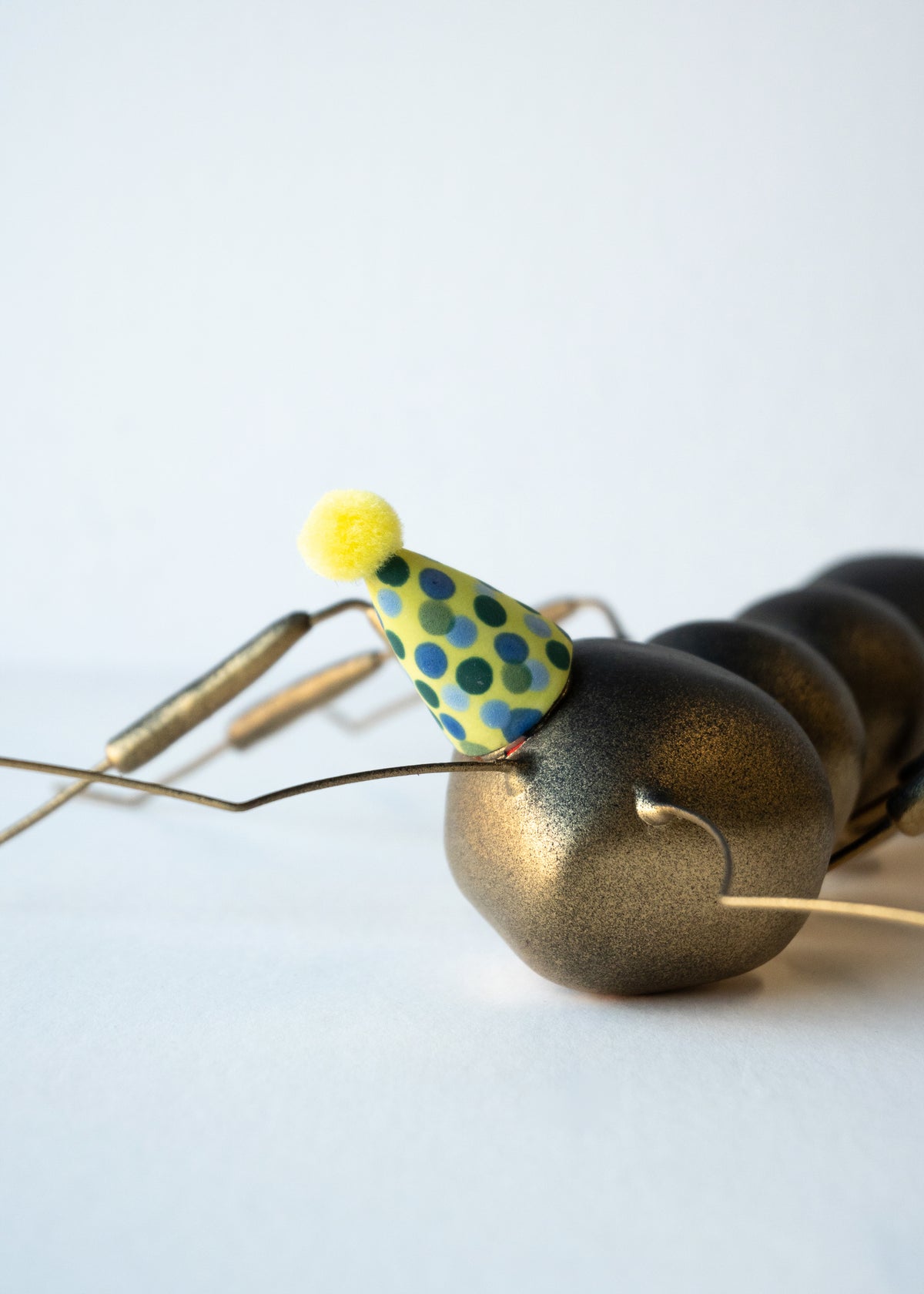 Dauma Stirbyte, Gold Party Ant-5