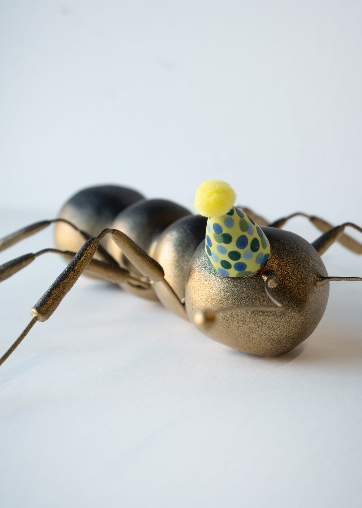 Dauma Stirbyte, Gold Party Ant-2