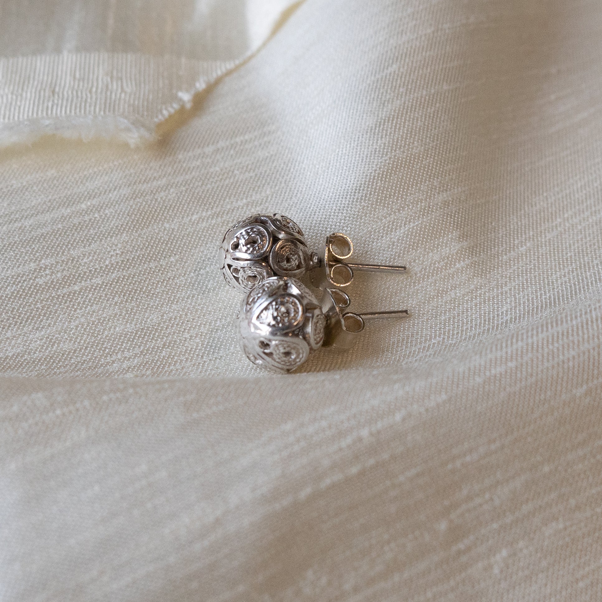 Alexandra Temple, Silver Filigree Ball Earrings-3