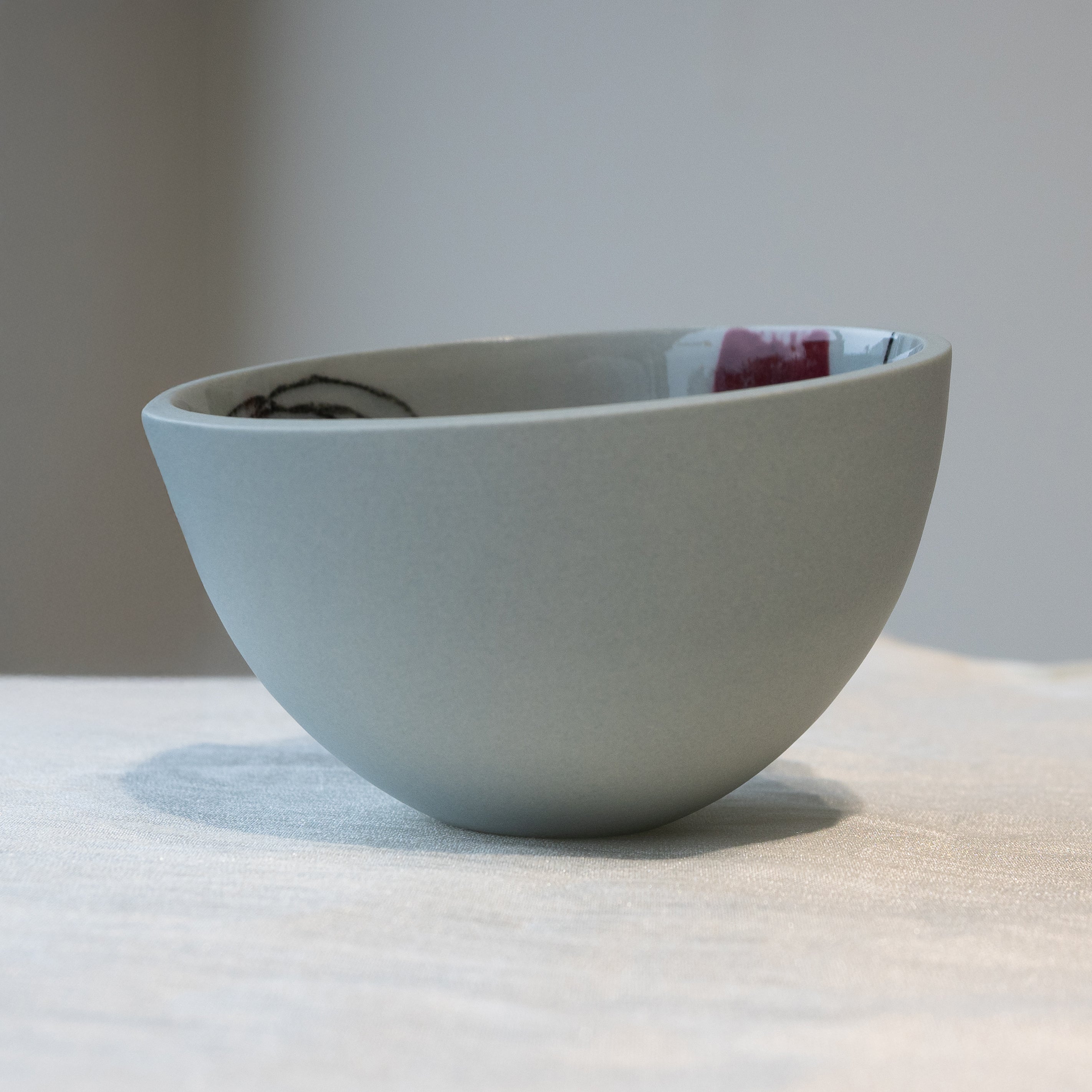 Dauma Stirbyte, Small Grey Snack Attack Bowl-4
