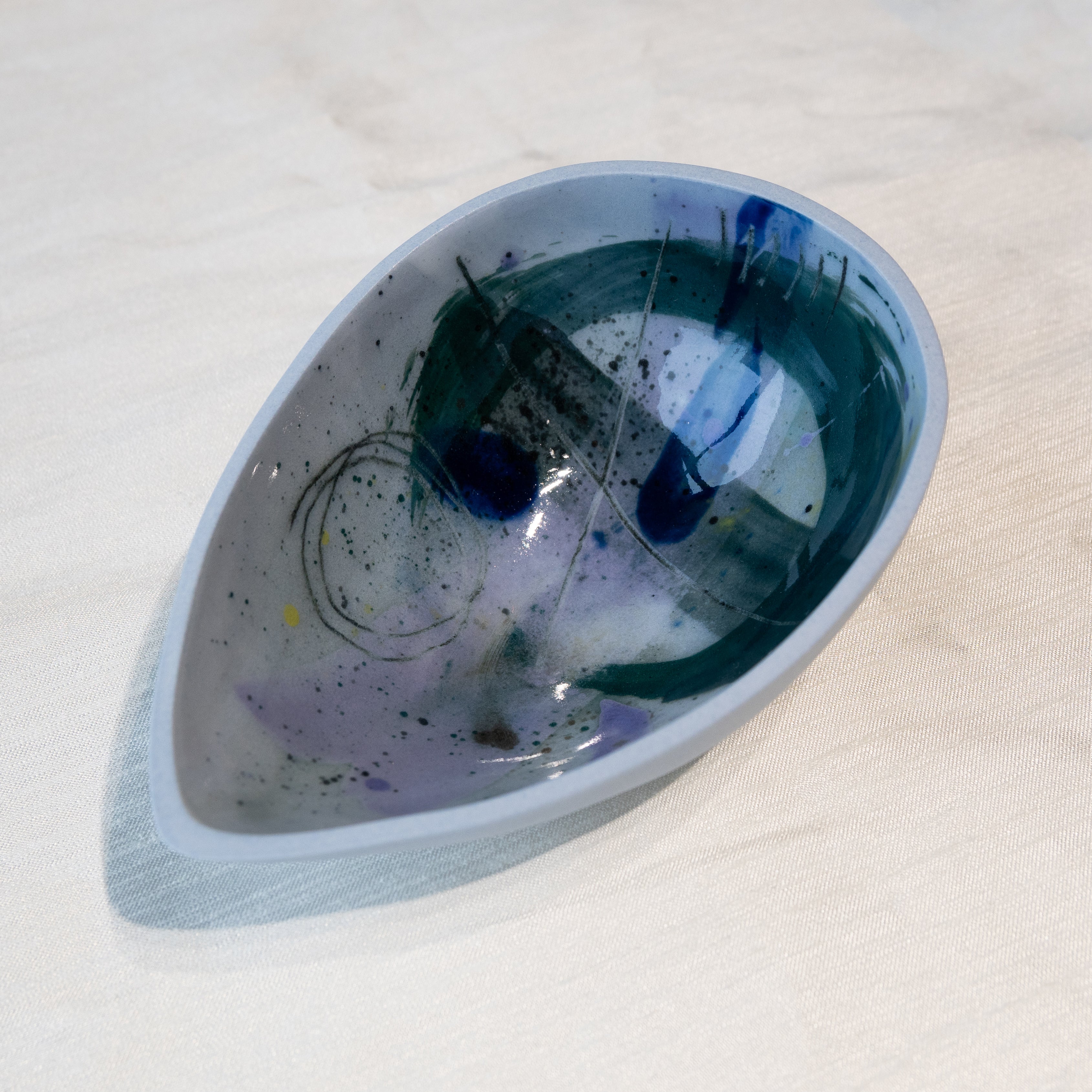 Dauma Stirbyte, Snack Attack Teardrop Bowl