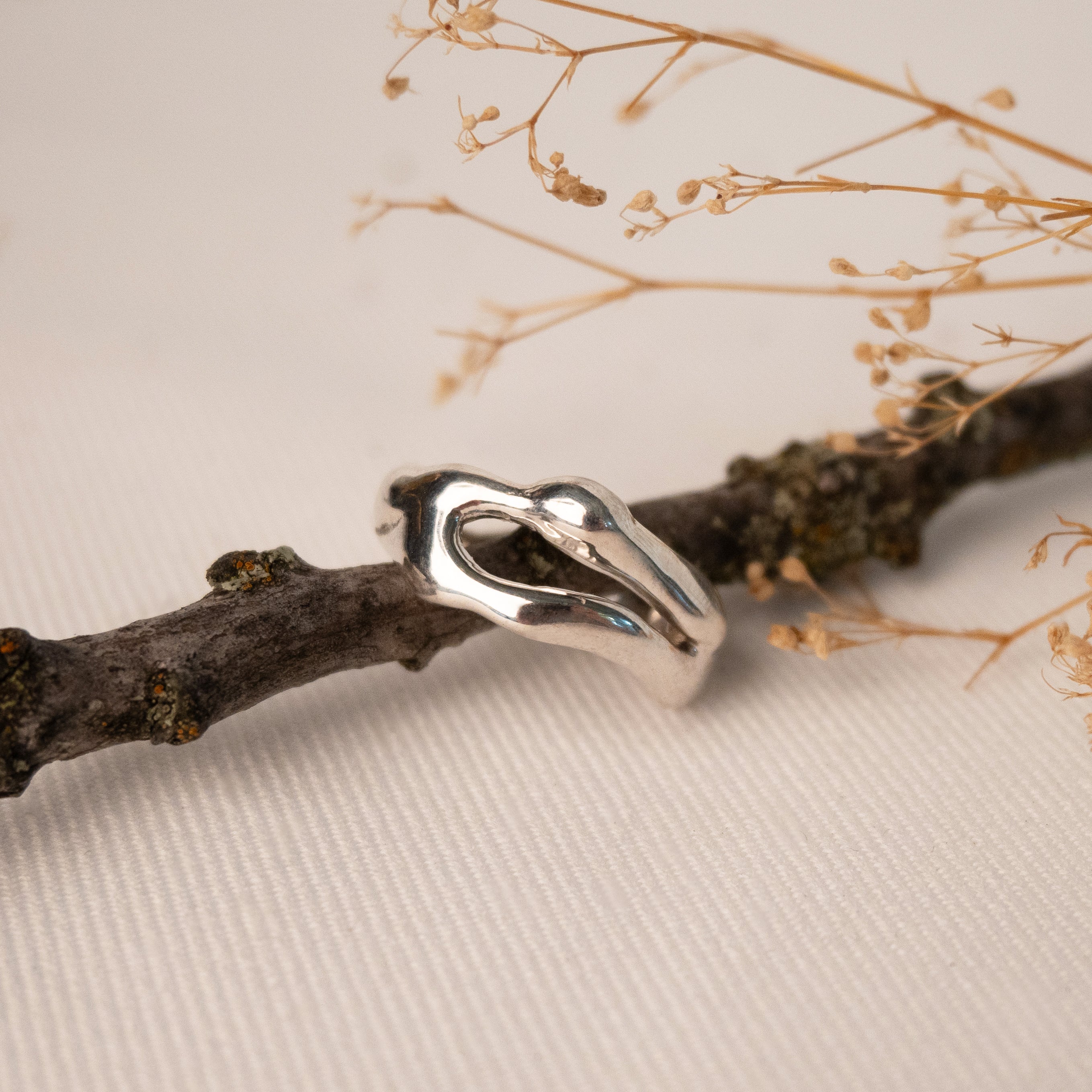 L.L.Y. Atelier, Cirrus Ring