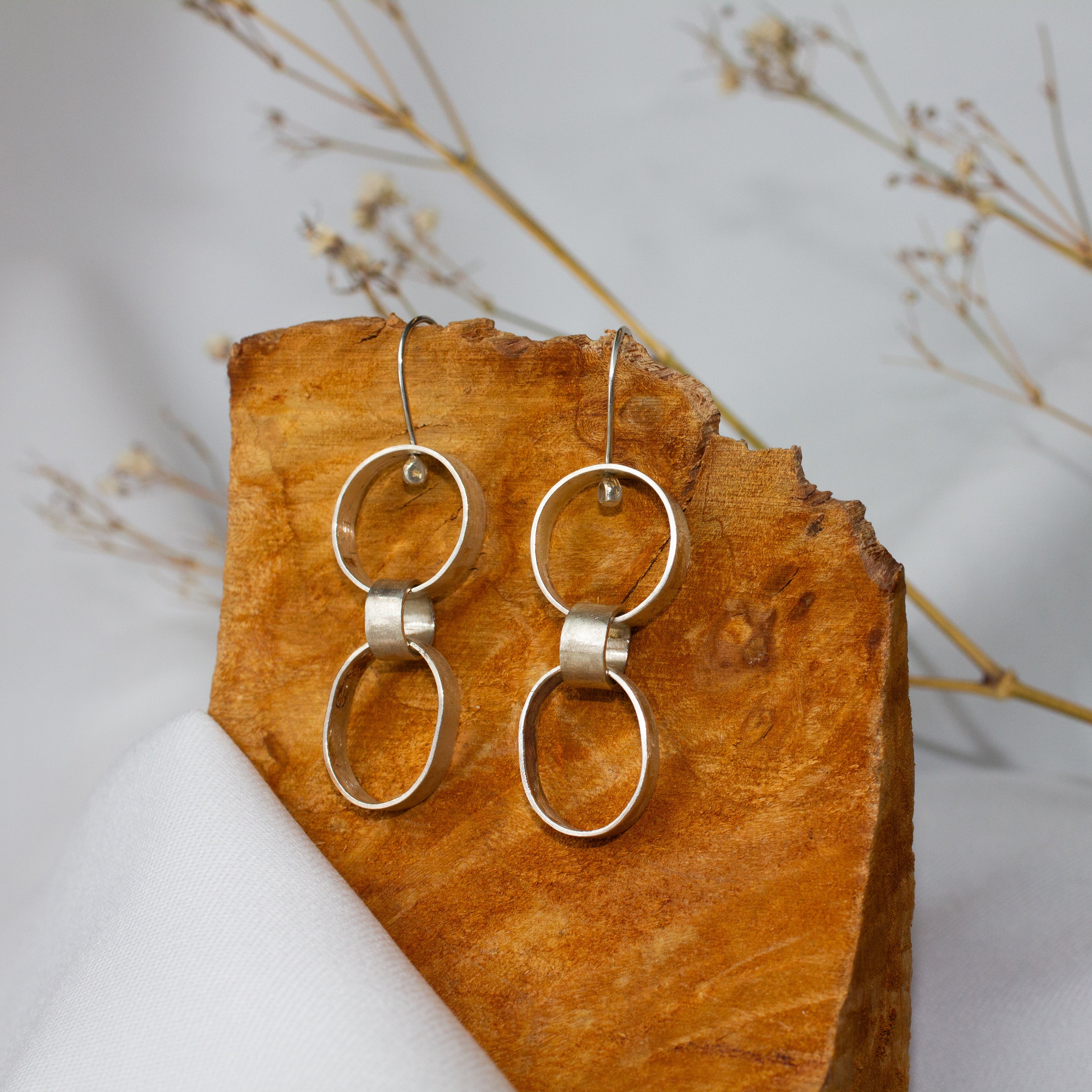 Galili Ellis, Linked Silver Closed Shape Dangle Earrings-1