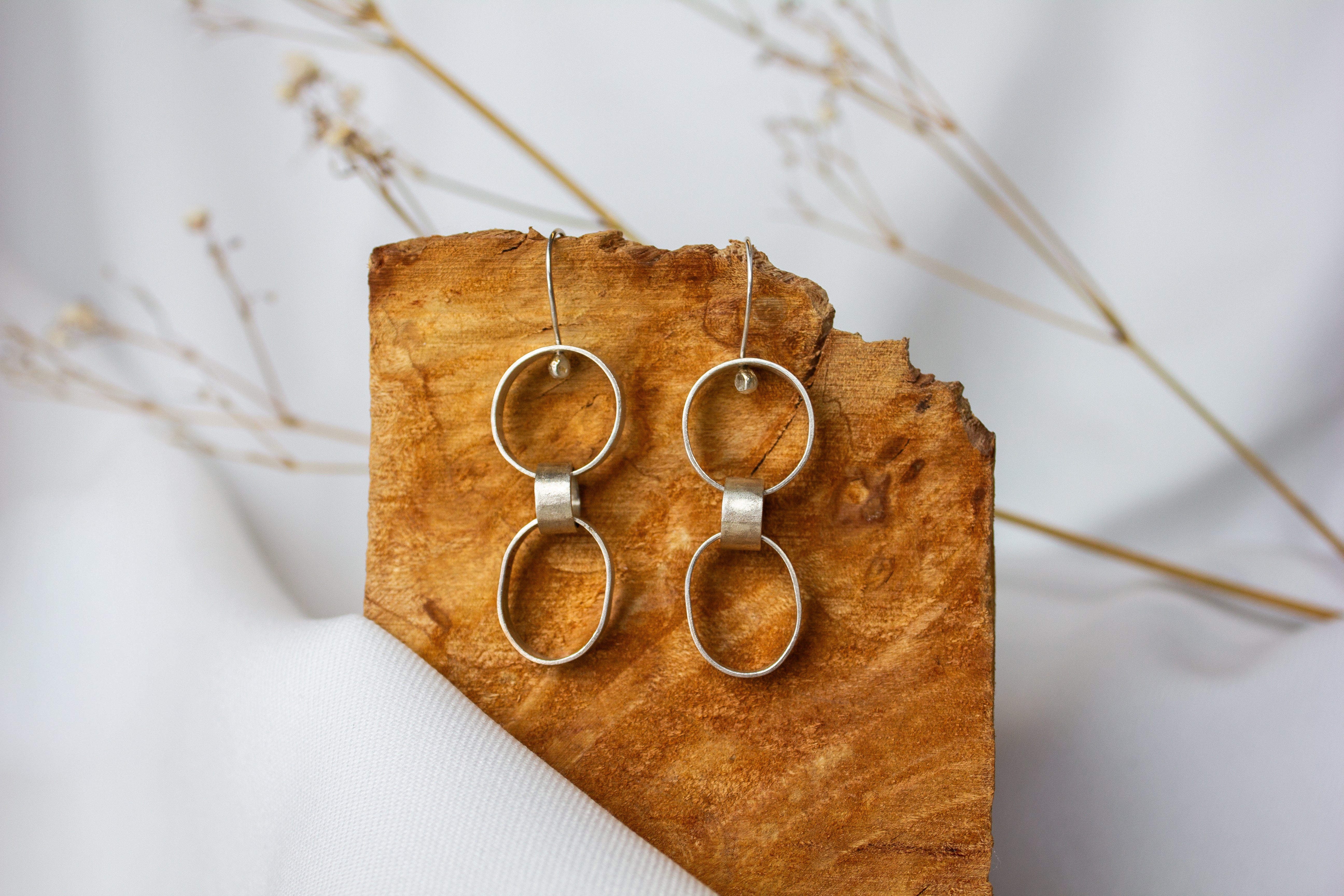 Galili Ellis, Linked Silver Closed Shape Dangle Earrings-2