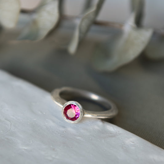 Galili Ellis, Ruby Ring