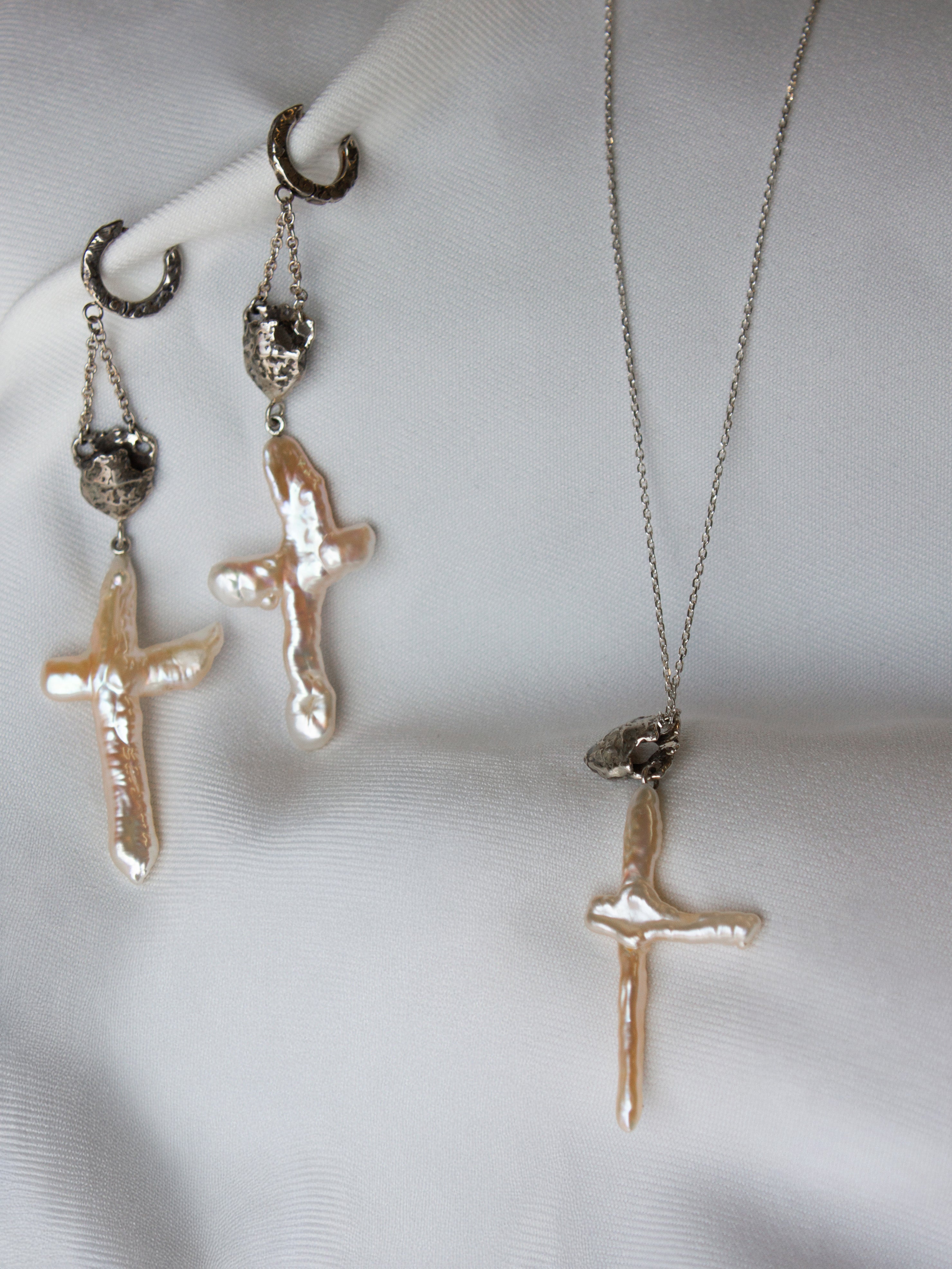 RYHN, Evening Sorrow Earrings-3