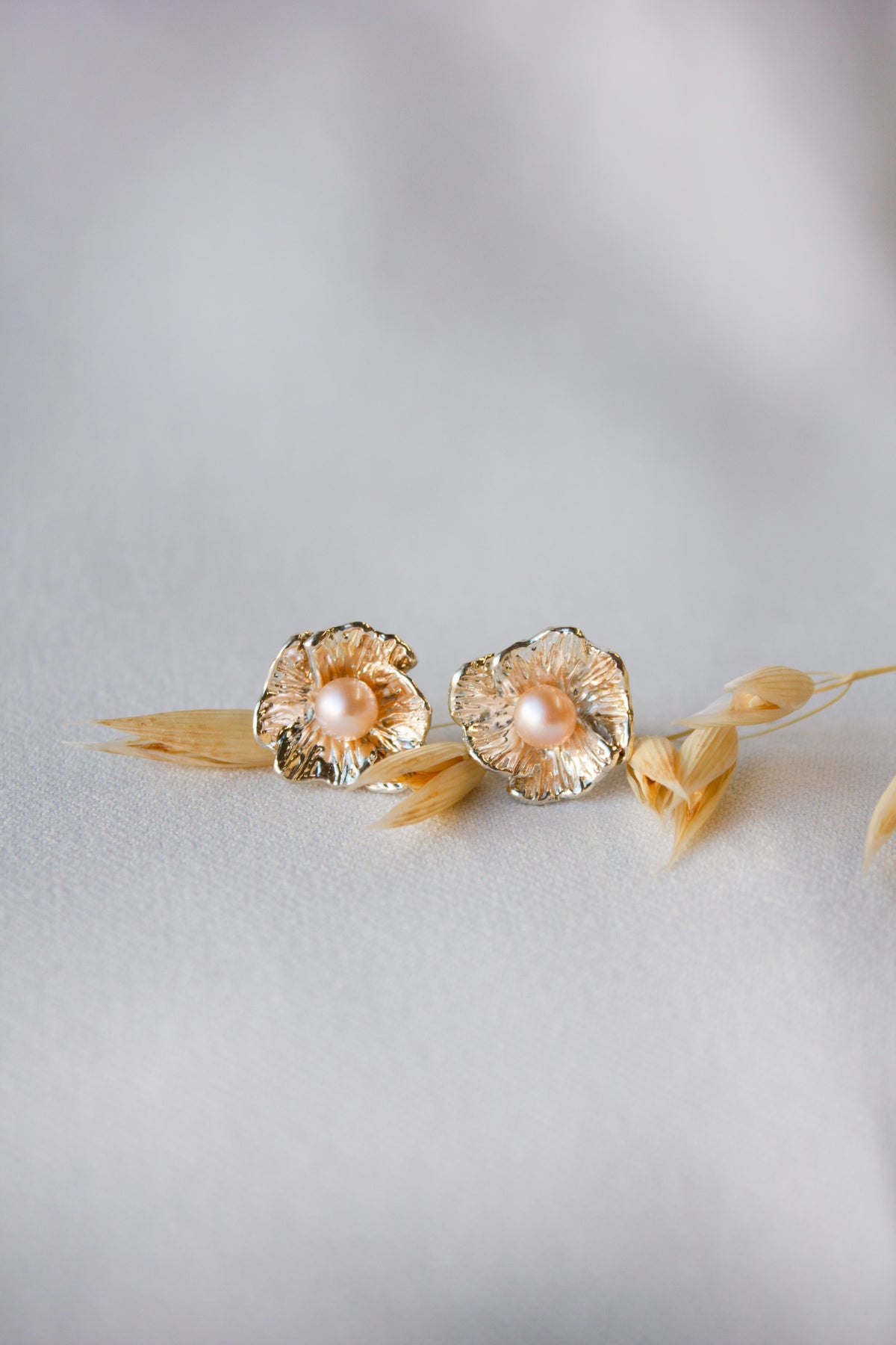 Kathryn Rebecca, Poppy Pearl Stud Earrings