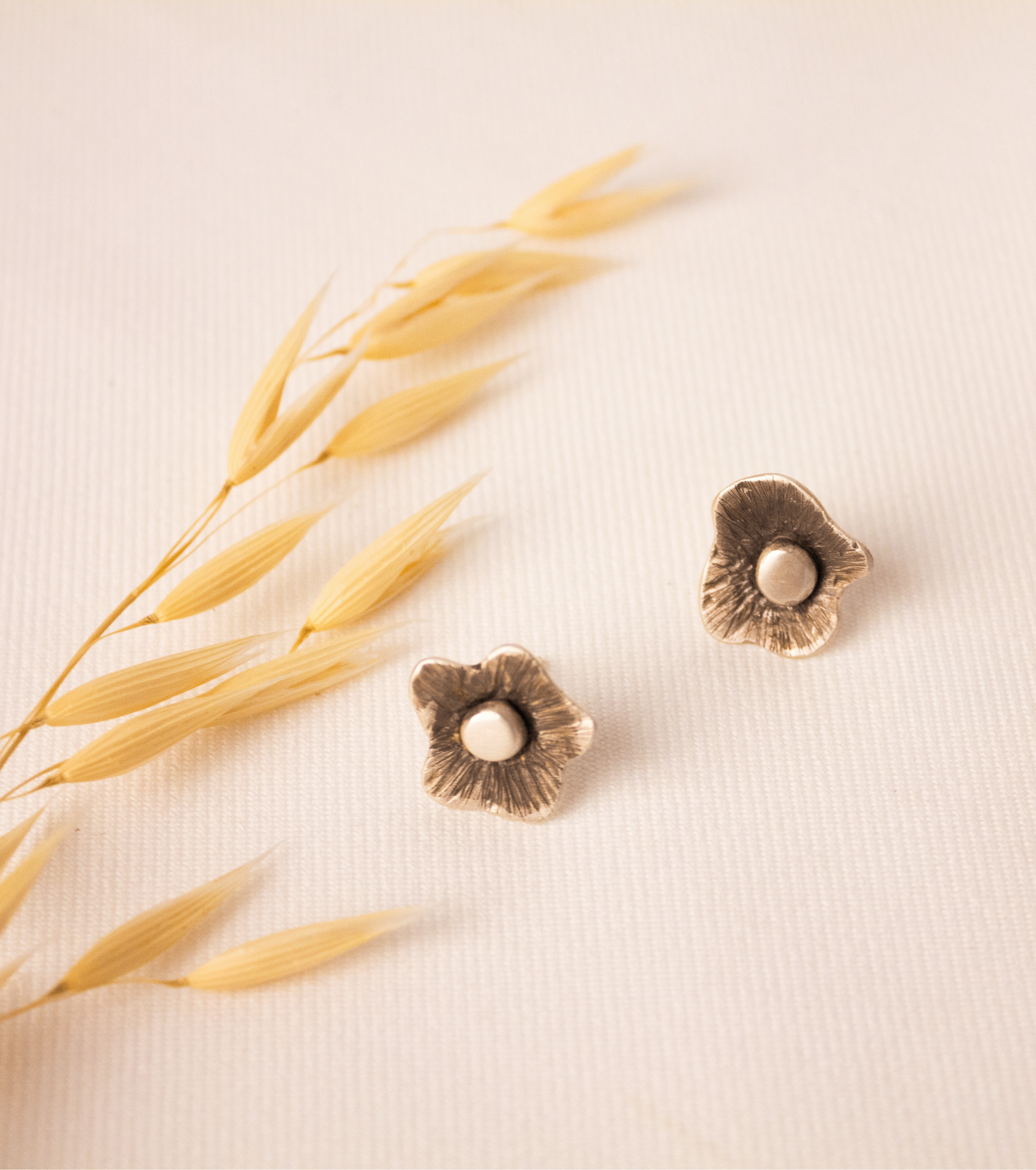 Galili Ellis, Stylized Poppy Earrings-1