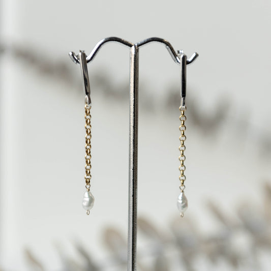 Brenda Wong, Pearl on Gold Chain Earrings