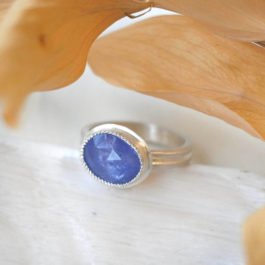 Andrea Mueller, Tanzanite Oval Ring