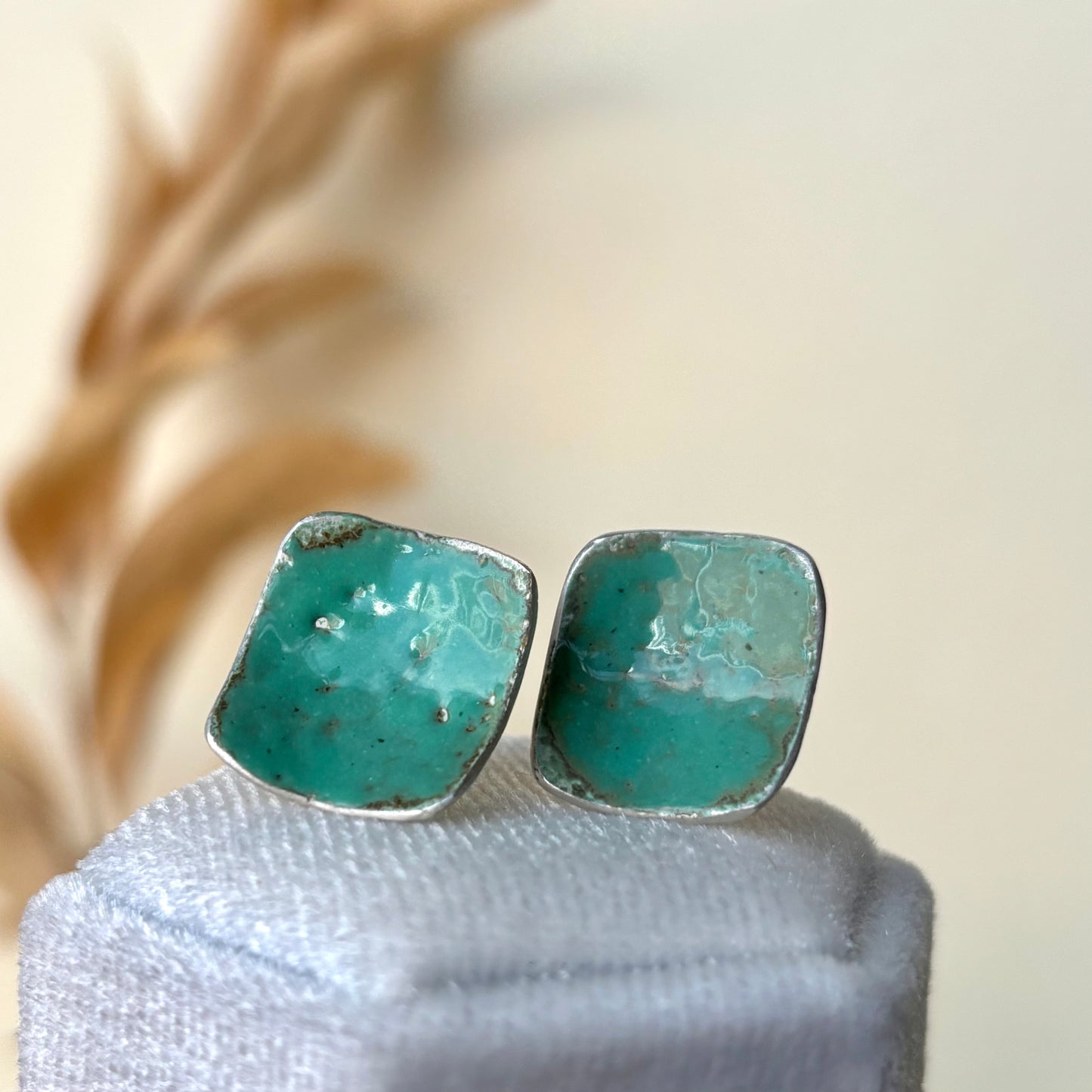 Galili Ellis, Robin Green Enamel Studs