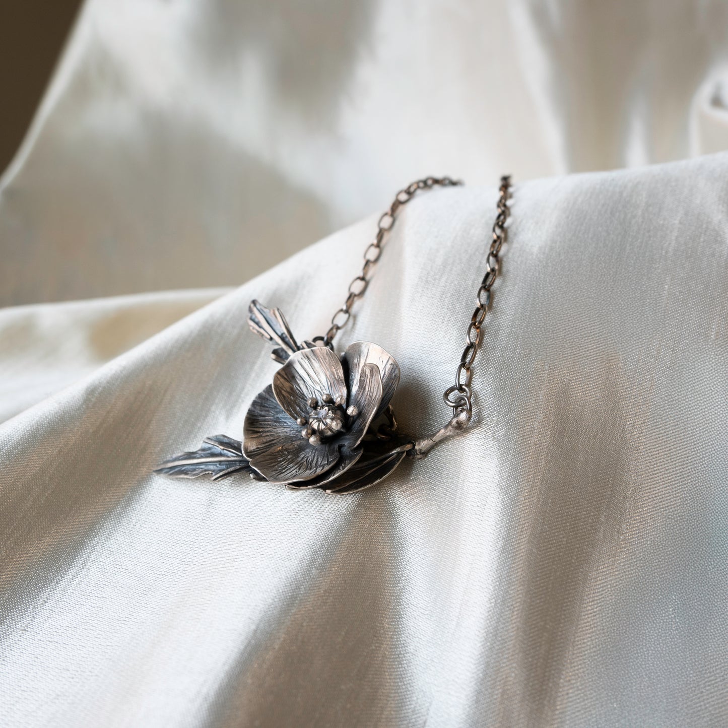 Galili Ellis, Poppy Necklace