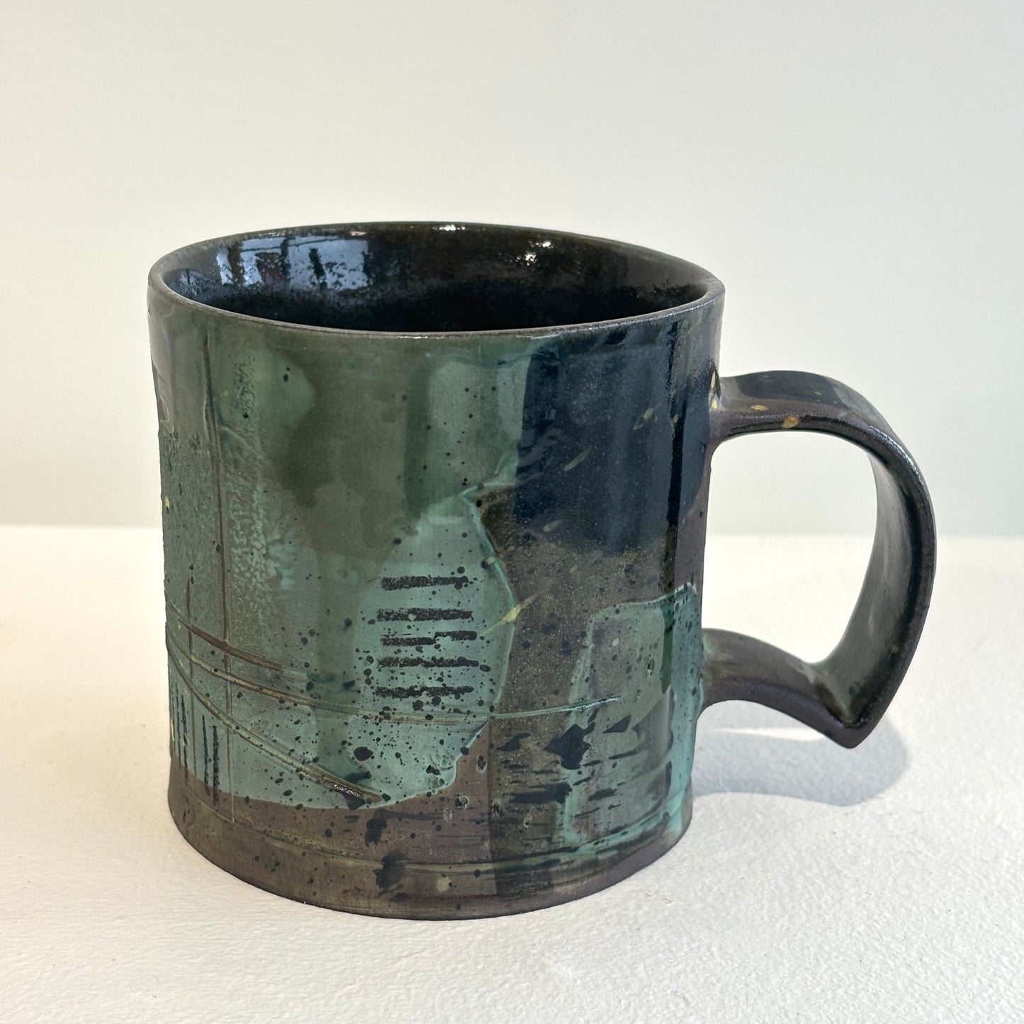 Dauma Stirbyte, Mug