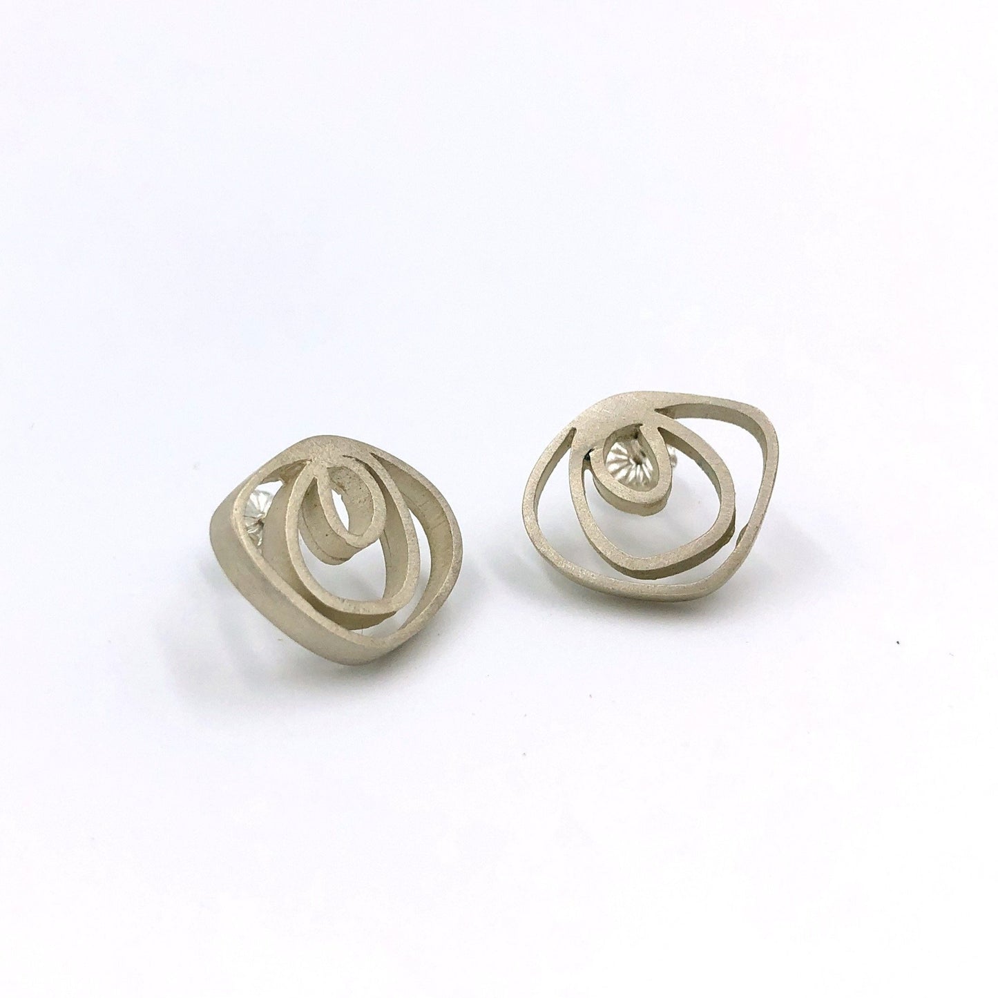Andrea Mueller, Rose Studs