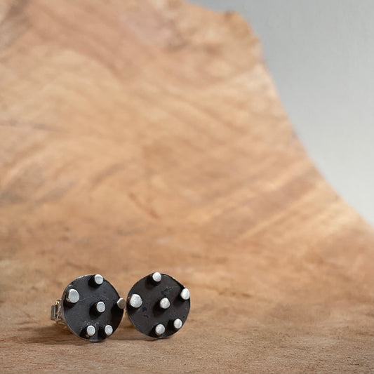 Andrea Mueller, Mini Dots Studs