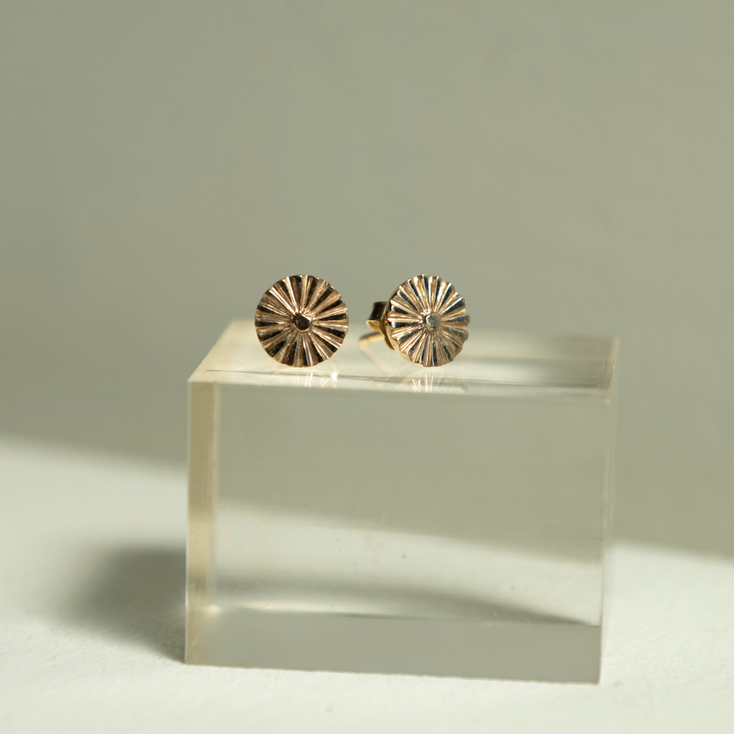 Andrea Mueller, "The Daisies" Studs in Gold