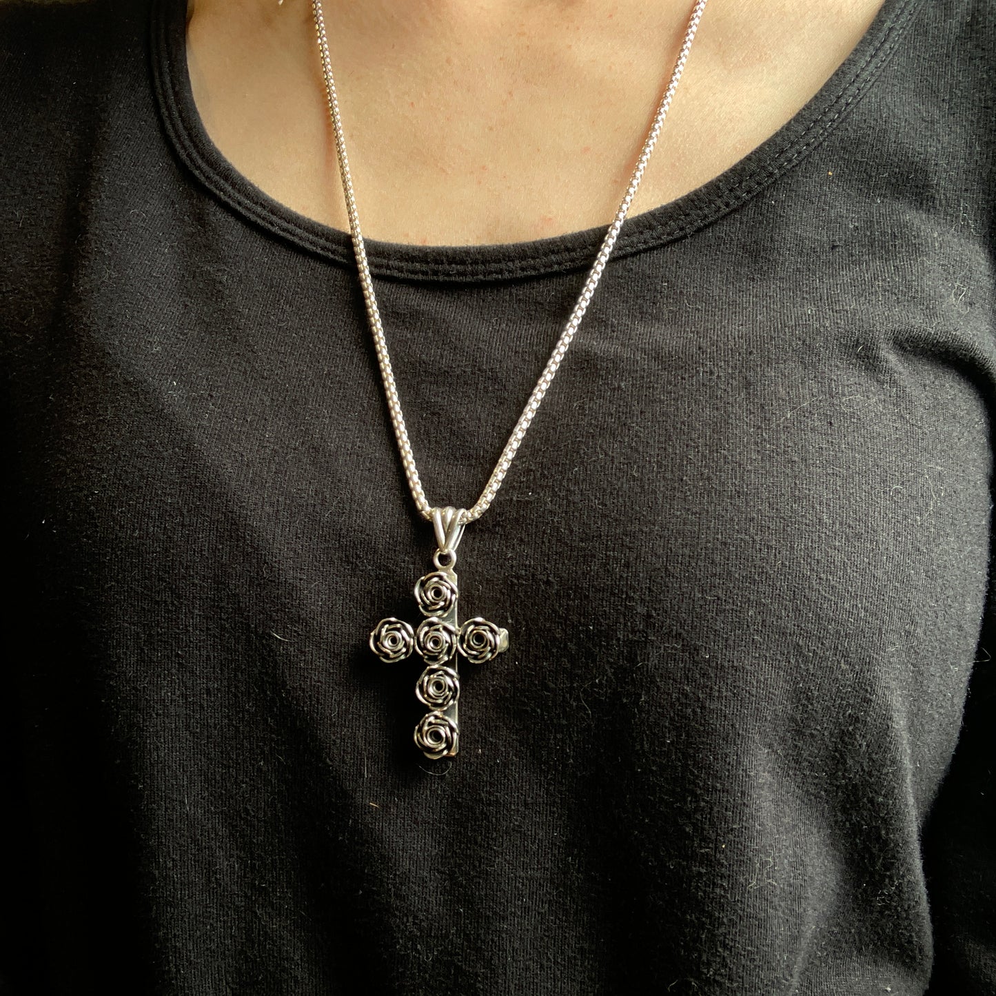 Alexandra Temple, Silver Roses Cross Pendant